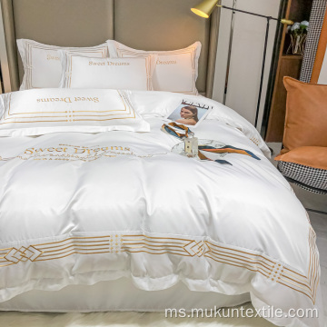 Set tempat tidur putih mutiara untuk selamat malam